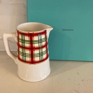 VINTAGE Tiffany & Co holiday plaid pitcher- ⭐️⭐️⭐️FLAW ON BOTTOM RIM